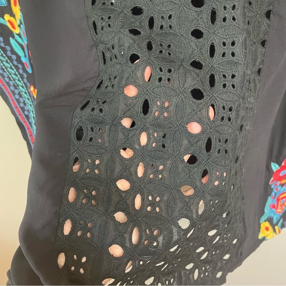 ANDREE women’s size Small Medium black embroidered poncho top boxy boho - Picture 2 of 11